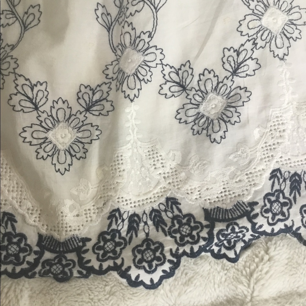 Embroidered Dress - Picture 3 of 4